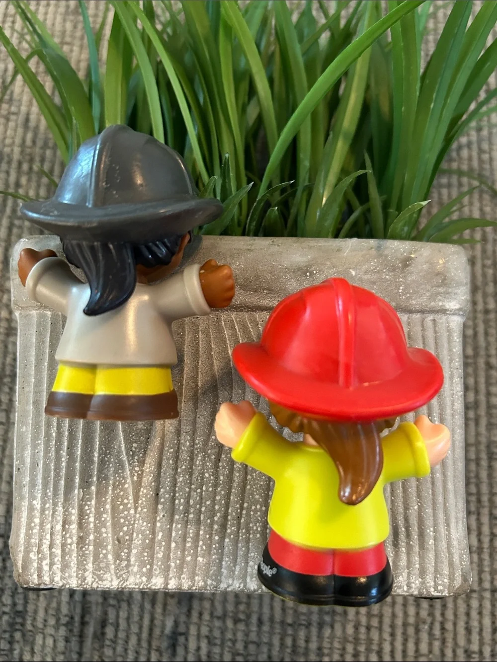 Fisher price little people fire fighter figurines replacement figures x2